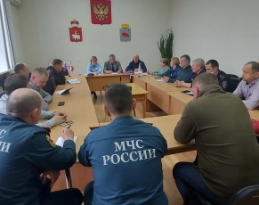 В администрации города Кудымкара состоялось внеочередное заседание комиссии по чрезвычайным ситуациям и пожарной безопасности