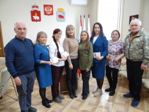 Волонтеры Кудымкарского и Юсьвинского округов награждены медалями за помощь участникам СВО 