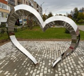 Сталь заговорила языком человеческих чувств: новый арт-объект в Кудымкаре покоряет сердца 